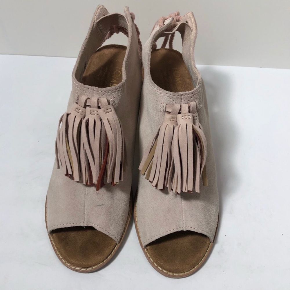 Toms Tassel suede pink blush peep toe block heel sandals. Size 7 - Picture 2 of 8